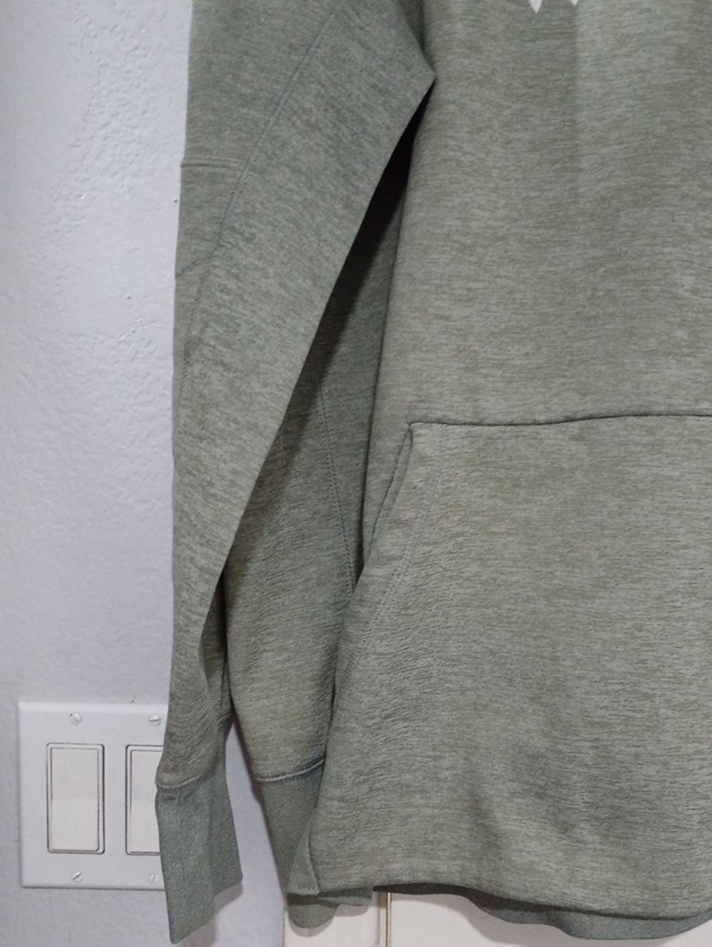 Nike Men’s Buffalo Bills 'BILLIEVE' Hoodie - Light Olive Green Size XXL - Picture 3 of 6